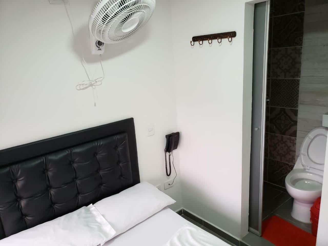 Hotel Zona Express Sandiego Μεντεγίν Εξωτερικό φωτογραφία